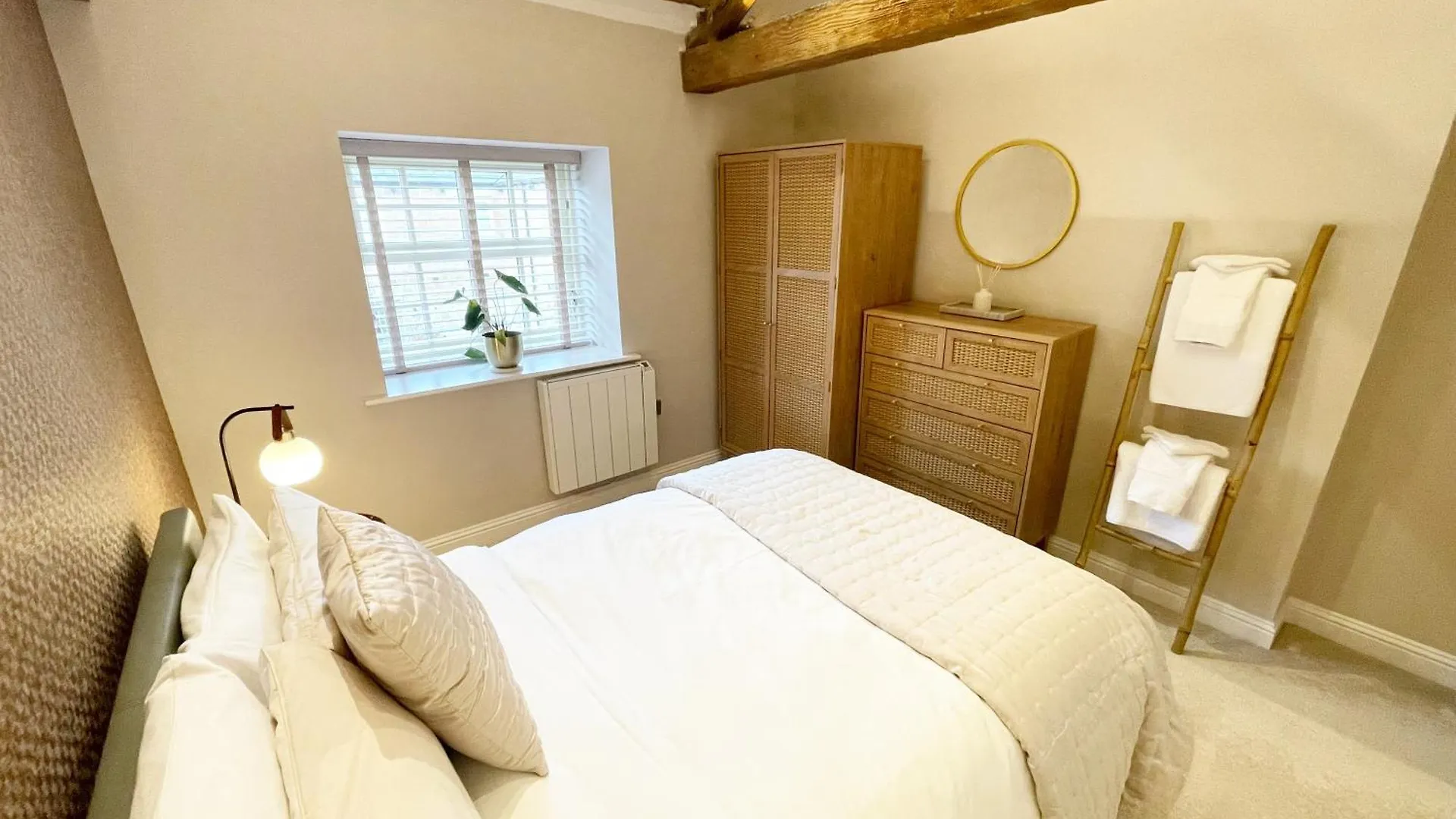 Vila Character Filled Courtyard Escape Harrogate