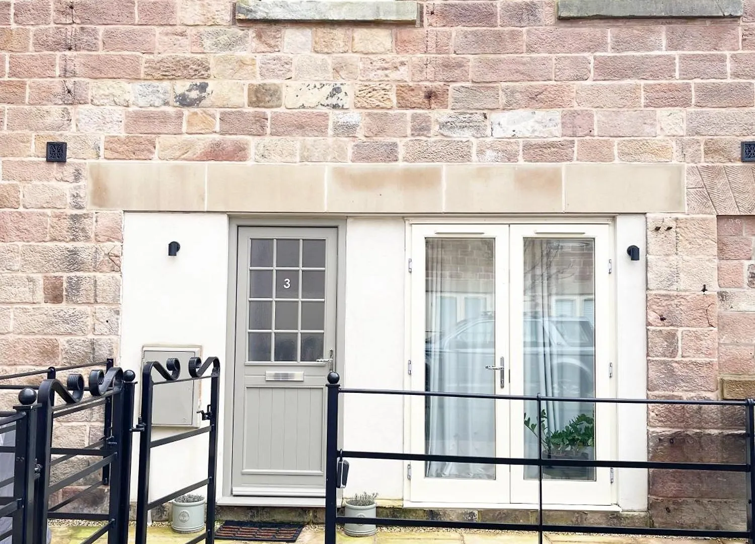 Vila Character Filled Courtyard Escape Harrogate